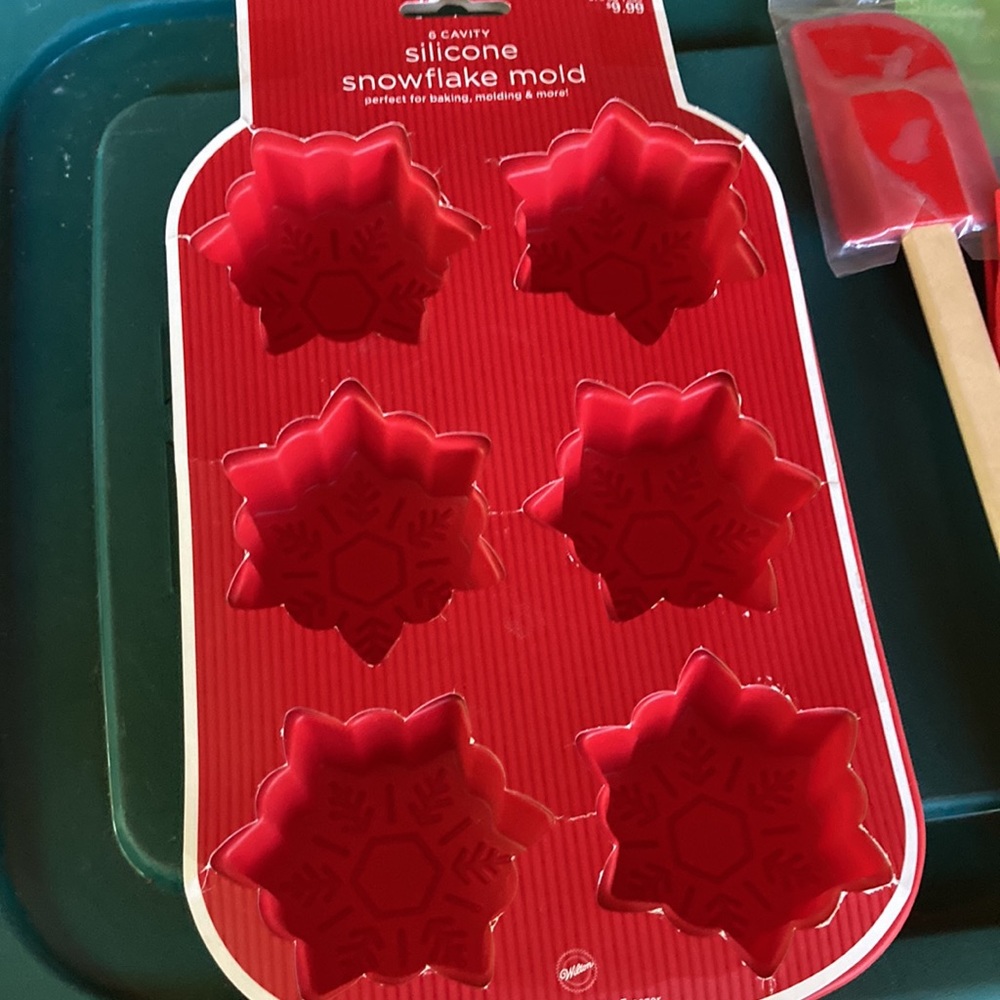Holiday Kitchen Gift Items NWT - Picture 8 of 8